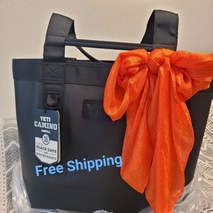 Yeti Black Camino 35